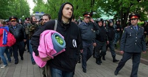 В Москве разогнали лагерь оппозиции на Чистых прудах