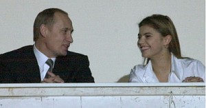 В сети появились слухи о венчании Владимира Путина и Алины Кабаевой